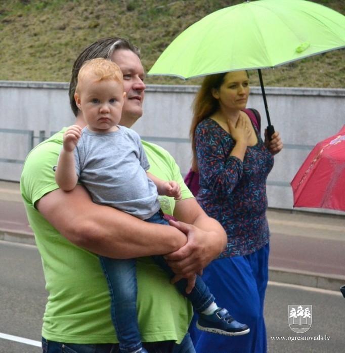 Svētku trešā diena noslēdzas ar gājienu un koncertu