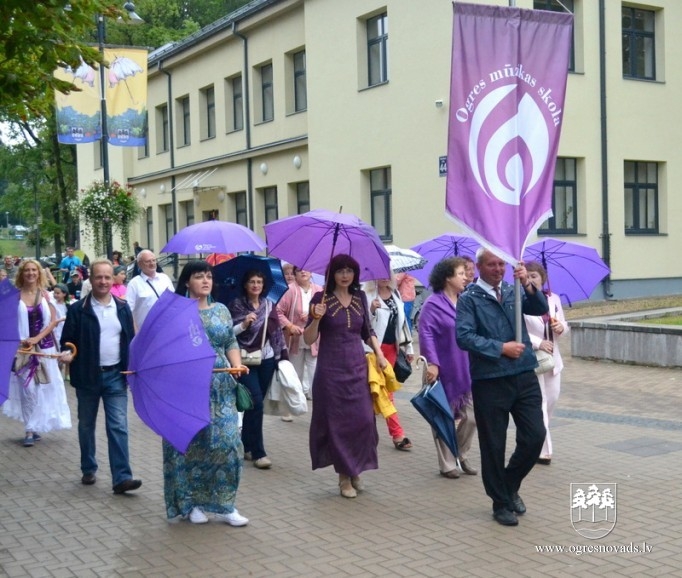 Svētku trešā diena noslēdzas ar gājienu un koncertu
