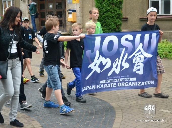 Svētku trešā diena noslēdzas ar gājienu un koncertu
