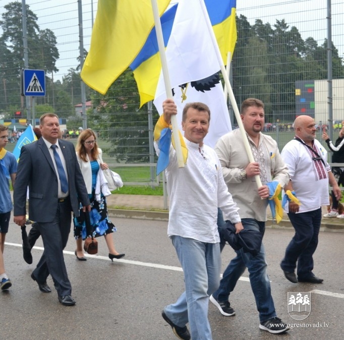 Svētku trešā diena noslēdzas ar gājienu un koncertu