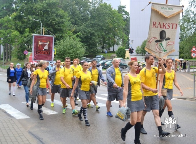 Svētku trešā diena noslēdzas ar gājienu un koncertu
