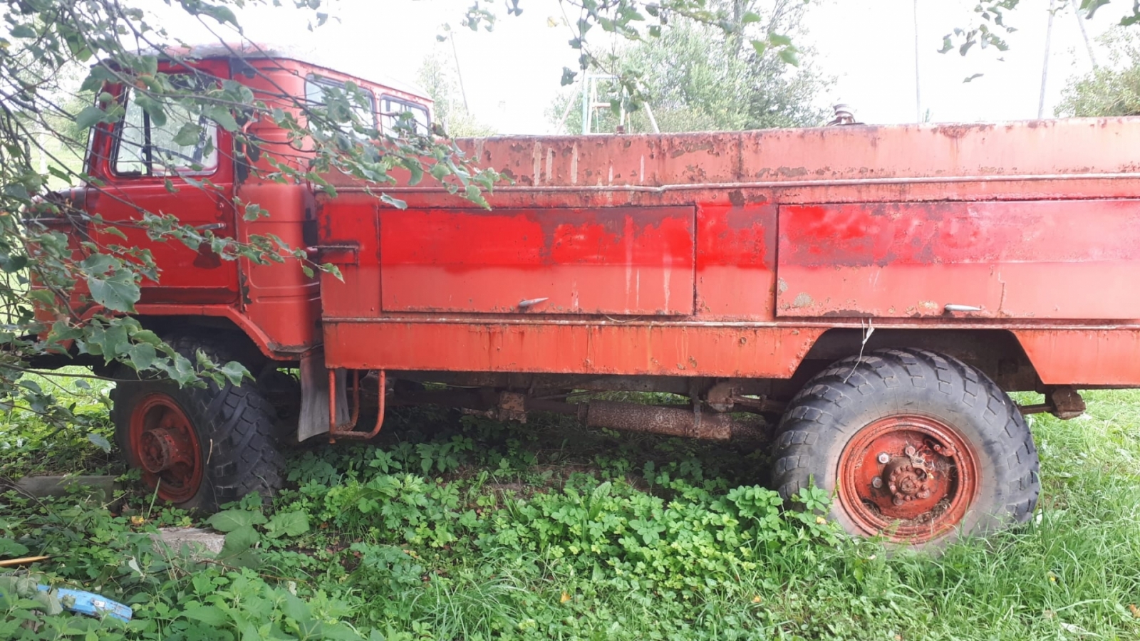 Kustamās mantas – transportlīdzekļa GAZ 66 – atsavināšanas izsole