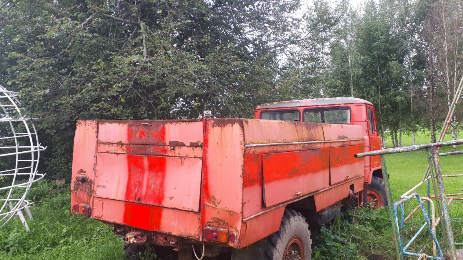 Kustamās mantas – transportlīdzekļa GAZ 66 – atsavināšanas izsole