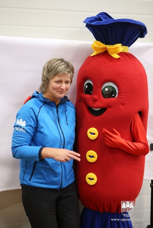 Sporta centrā aizvadīta ģimeņu pēcpusdiena