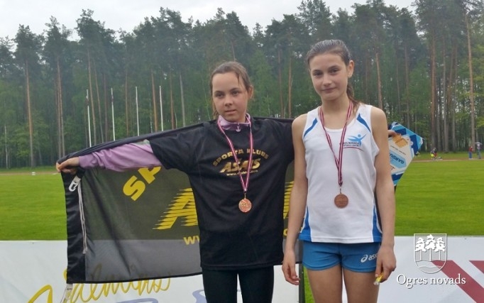 Lastiņš, Sūna un Veinbergs uzvar Valmierā