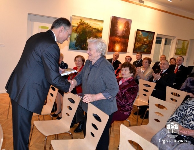 Priekšsēdētājs tiekas ar goda novadniekiem