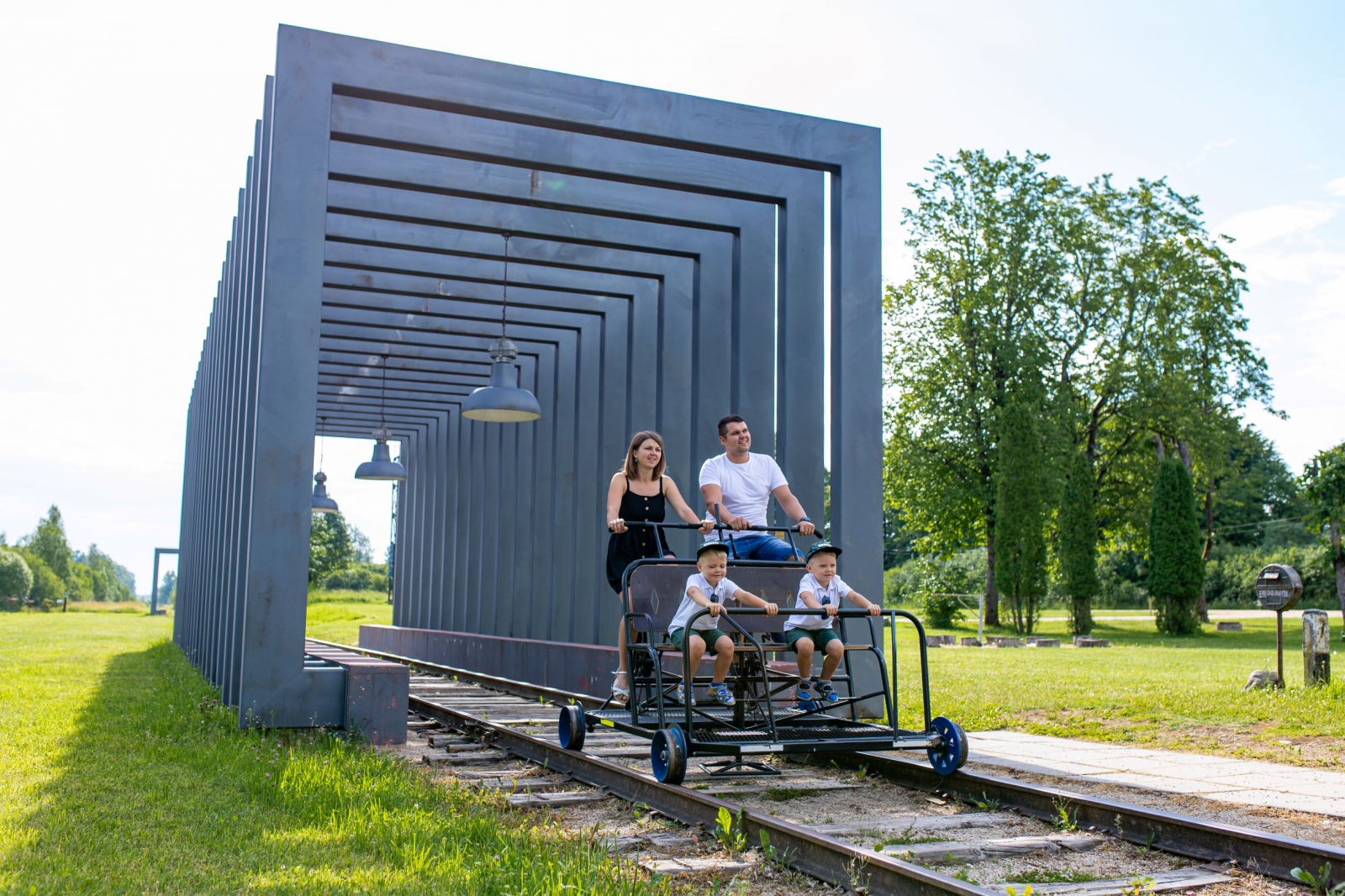 Projekts Greenways - sliežu velosipēds Ķeipenē