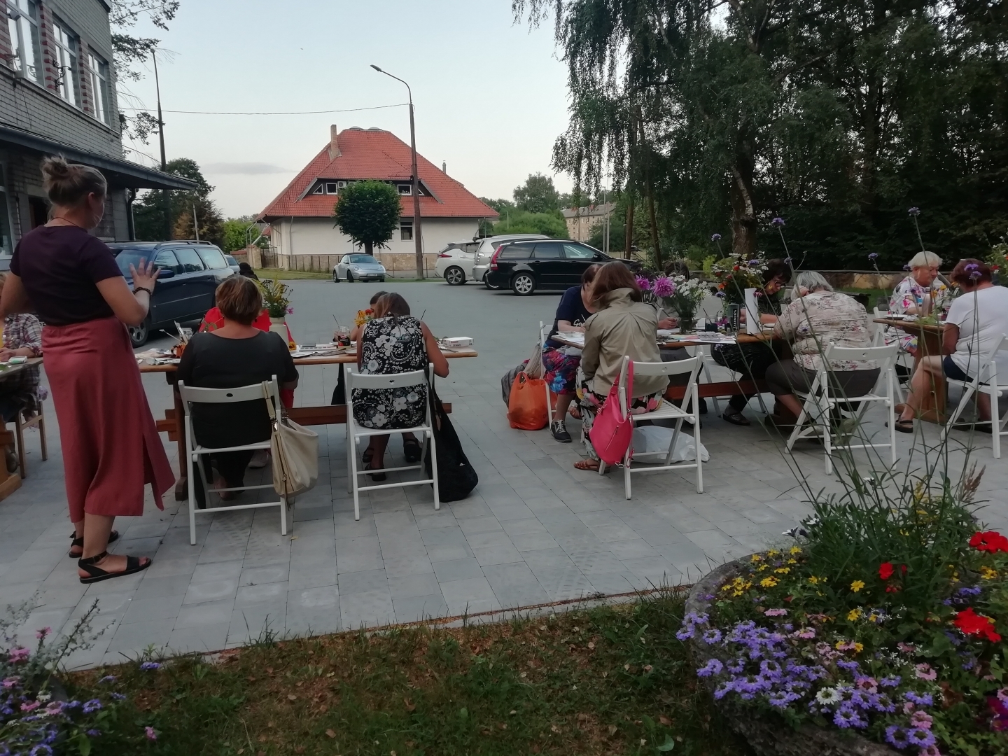Ciemupē aizvadīts gleznošanas nodarbību cikls pieaugušajiem GRIBU GLEZNOT