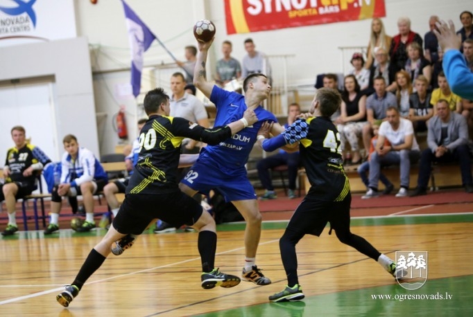 Ogres handbolistiem Latvijas čempionāta bronza