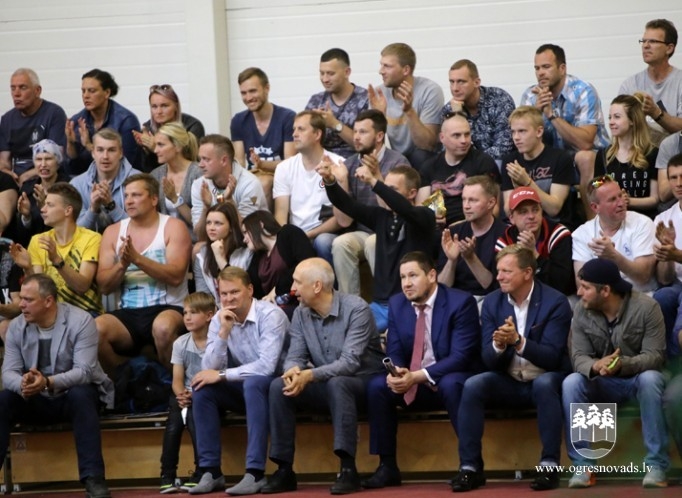 Ogres handbolistiem Latvijas čempionāta bronza