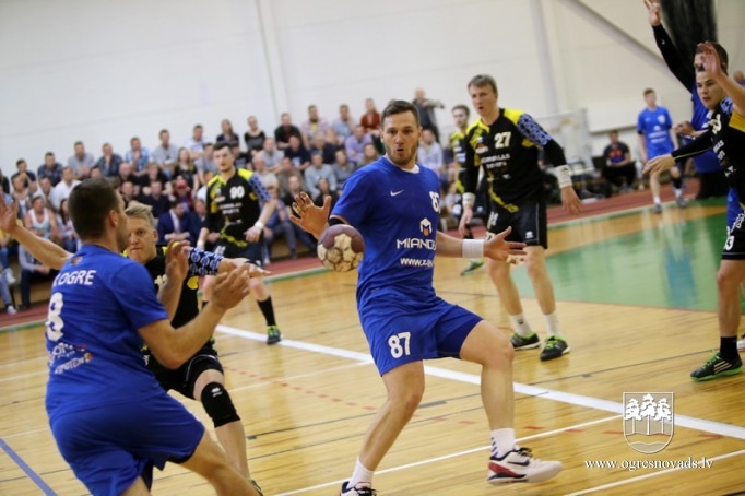 Ogres handbolistiem Latvijas čempionāta bronza