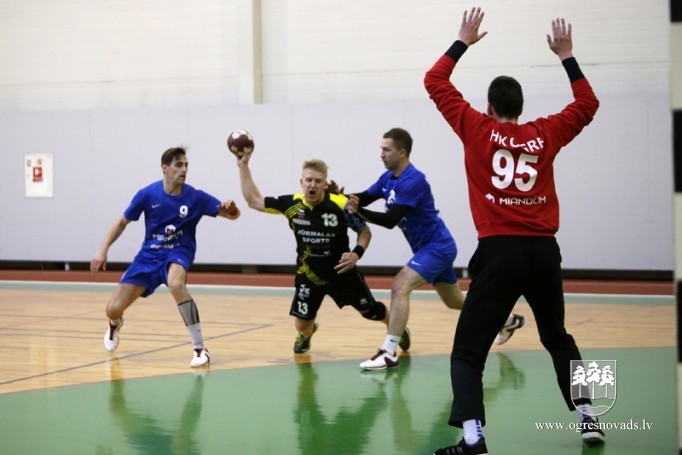 Ogres handbolistiem Latvijas čempionāta bronza