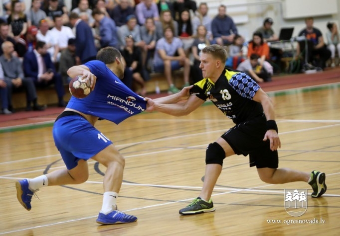 Ogres handbolistiem Latvijas čempionāta bronza