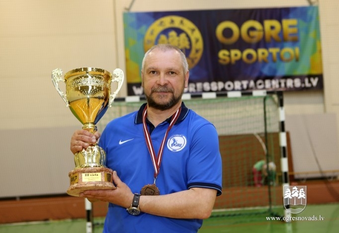 Ogres handbolistiem Latvijas čempionāta bronza