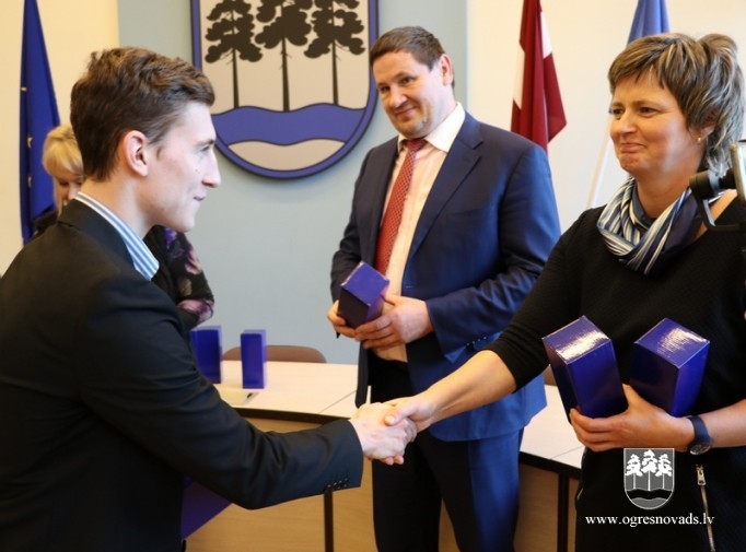 Pašvaldības vadība sveic handolistus