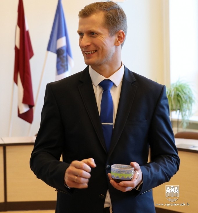 Pašvaldības vadība sveic handolistus