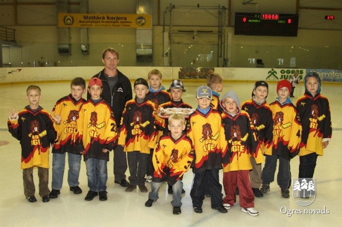 Par "Ogres kausu 2011" hokejā cīnās paši jaunākie