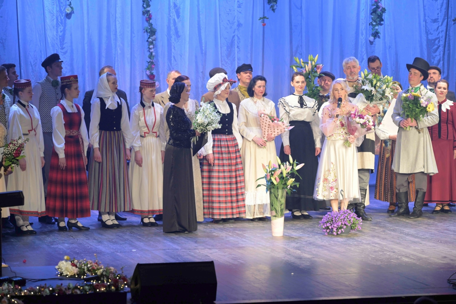 Iluta Mistre savā 55.jubilejas autorkoncertā