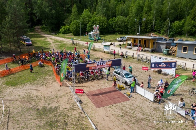 Ikšķiles MTB velobraucienā uzvar Priževoits un Antone