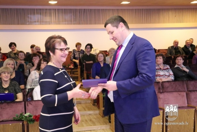 Sveic novada ilggadējos pedagogus