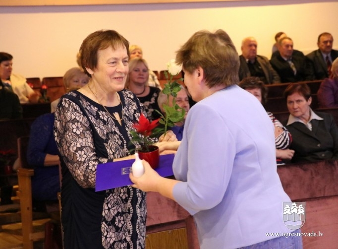 Sveic novada ilggadējos pedagogus
