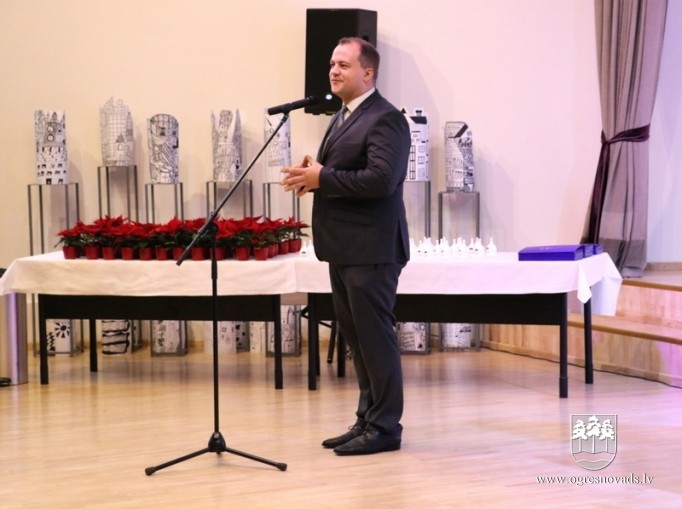 Sveic novada ilggadējos pedagogus