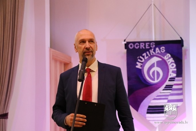 Sveic novada ilggadējos pedagogus