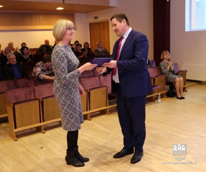 Sveic novada ilggadējos pedagogus