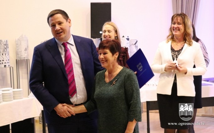 Sveic novada ilggadējos pedagogus