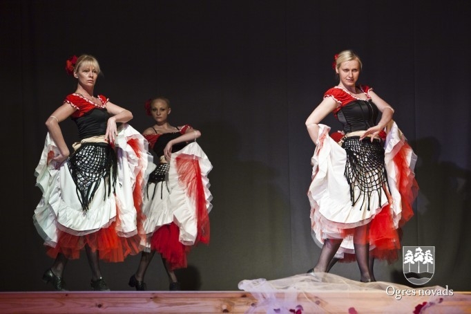 Festivāls "Deju palete" Suntažos