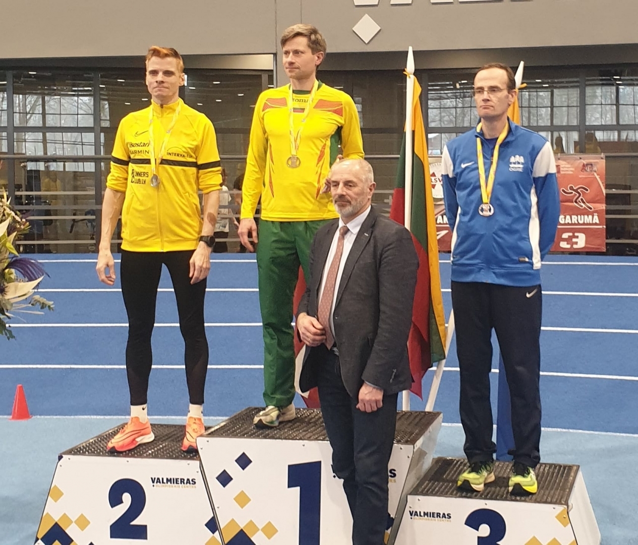  Ogres novada vieglatlētikas vecmeistariem 39 medaļas Valmierā