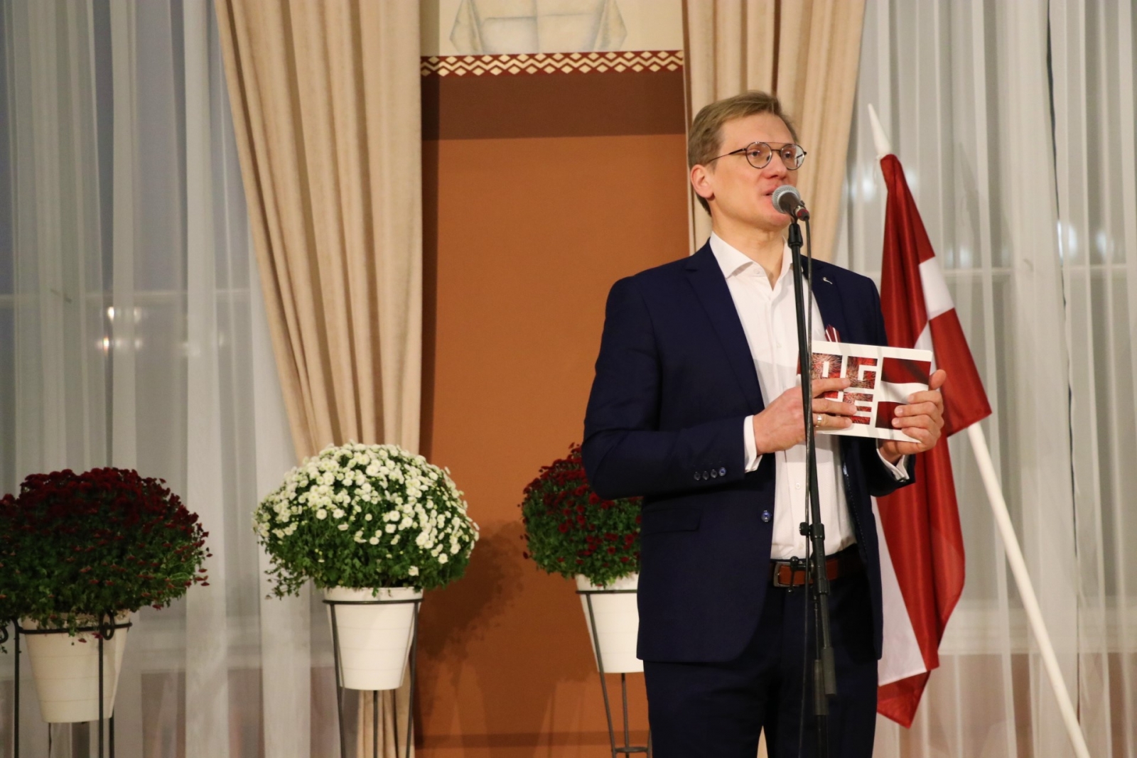 Latvijas Valsts svētki 9