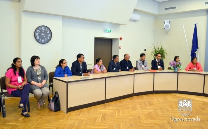 Ogrē viesojas delegācija no Indijas
