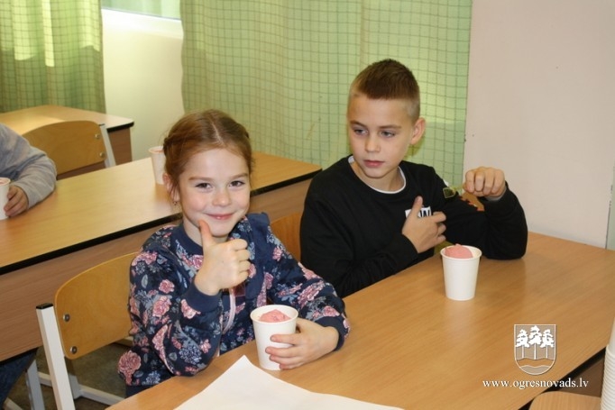 Jaunogres vidusskola īsteno iniciatīvu „Latvijas skolas somas”