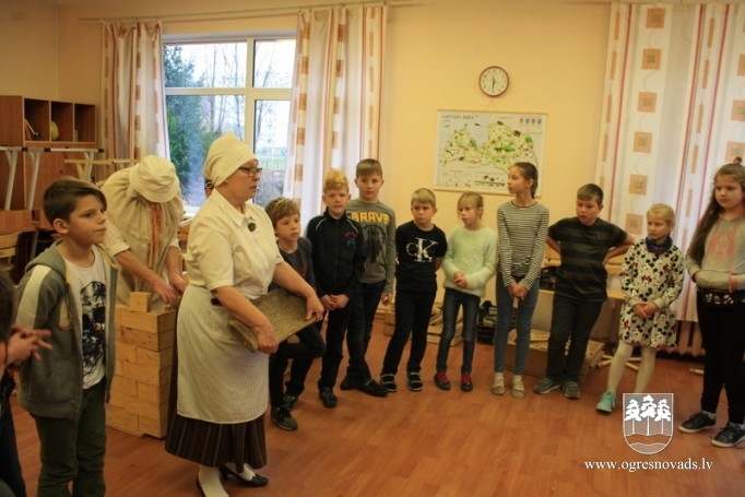 Jaunogres vidusskola īsteno iniciatīvu „Latvijas skolas somas”