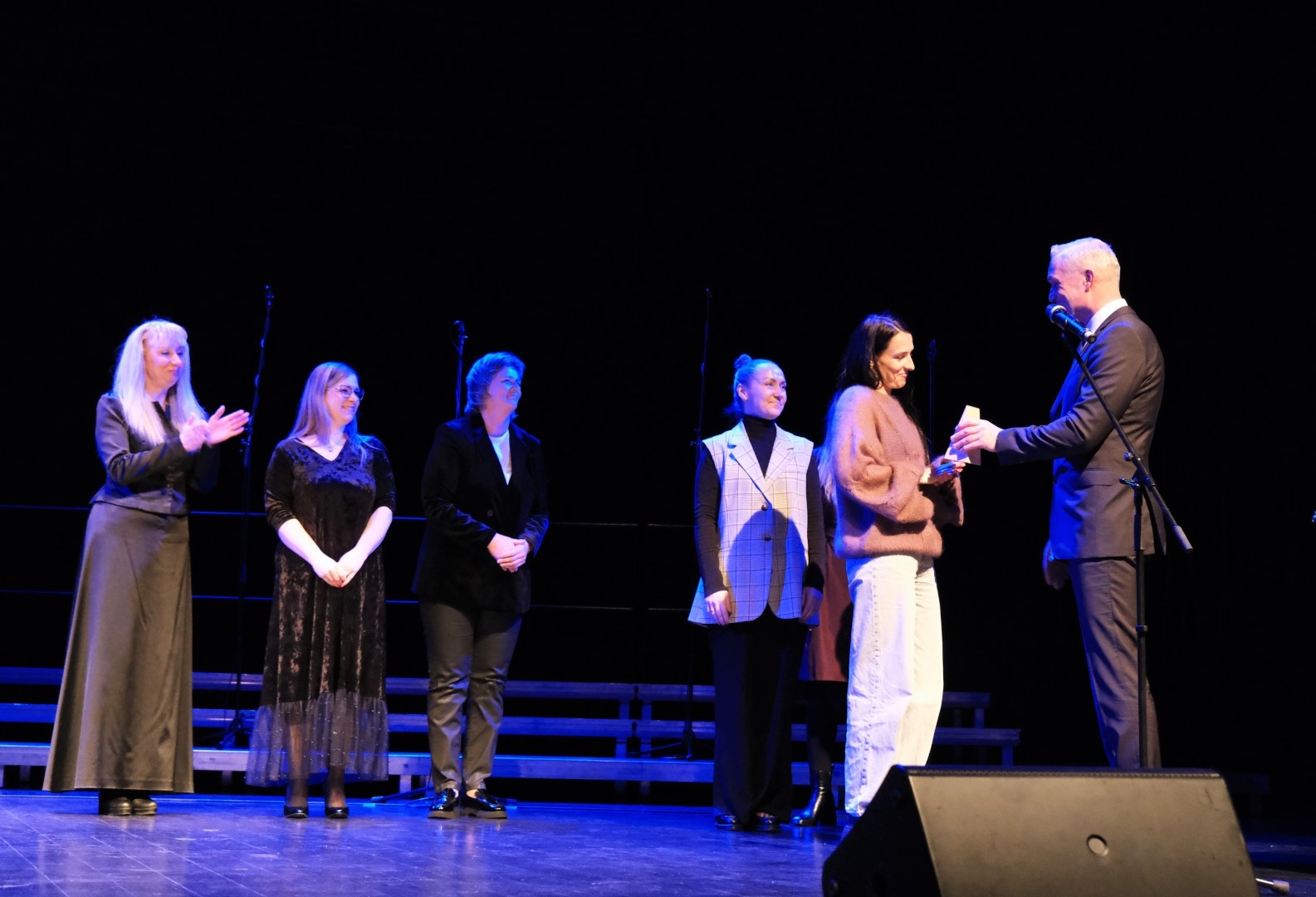 Nominācijā DEBIJA par jaunas bērnu un jauniešu auditorijai domātas pasākuma idejas radīšanu un īstenošanu balvu saņēma INTERESANTO INTEREŠU FESTIVĀLS, ko īstenoja Ogres novada Izglītības pārvalde.