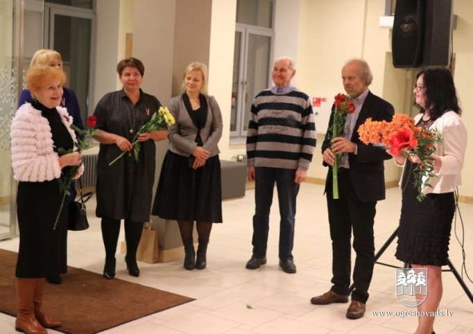 Ogrē skatāma fotoizstāde par desmit Latvijas izteiksmīgākajām bibliotēkām
