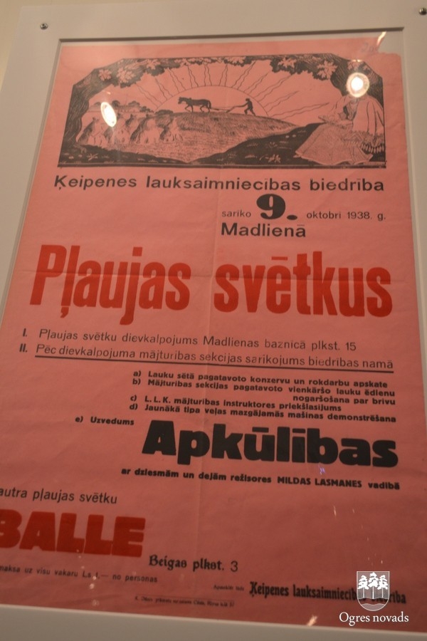 Iztādes "Pilna bufete ar zirgu uzraudzību” atklāšana Ogres Vēstures un mākslas muzejā