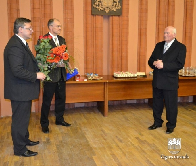 Jūlijam Beļavniekam 80