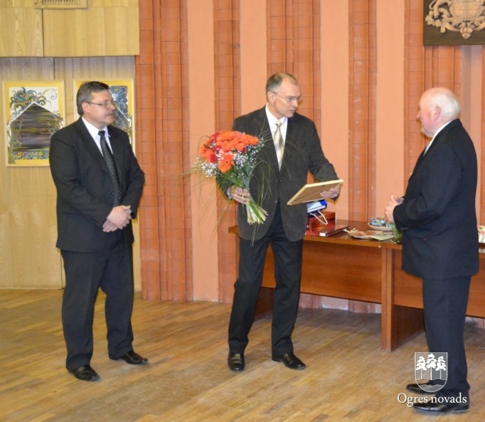 Jūlijam Beļavniekam 80