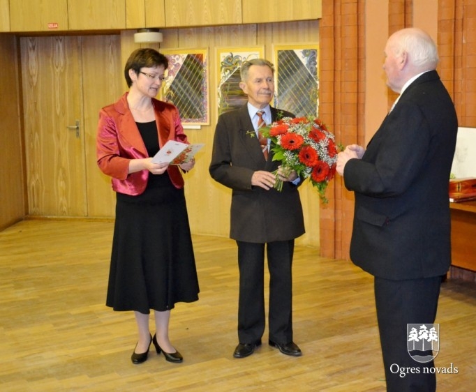 Jūlijam Beļavniekam 80
