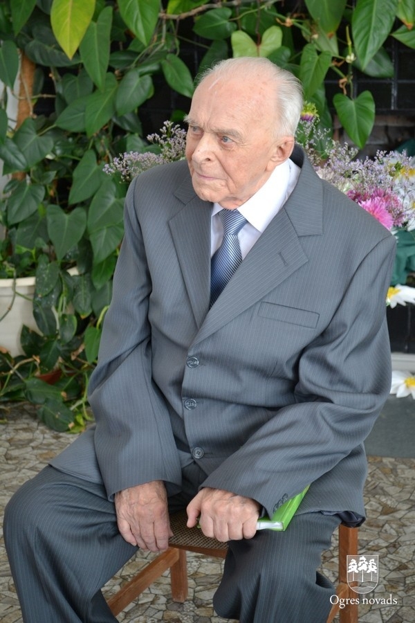 Jānis Liepiņš atzīmē 90 gadu jubileju