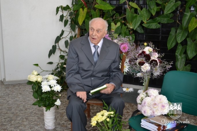 Jānis Liepiņš atzīmē 90 gadu jubileju