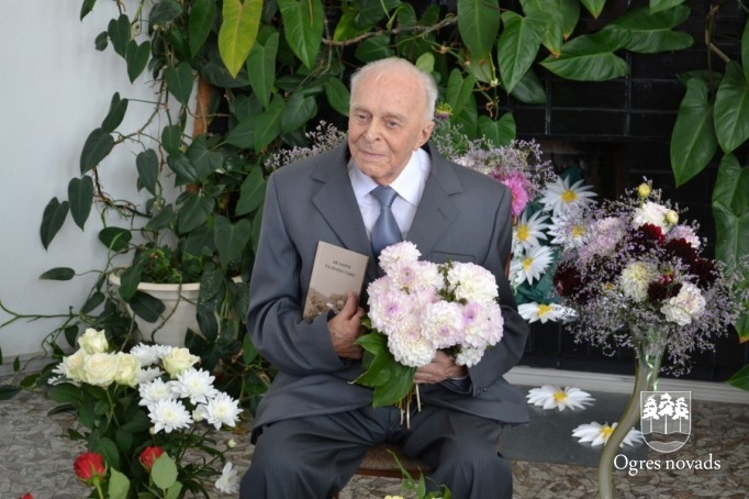 Jānis Liepiņš atzīmē 90 gadu jubileju