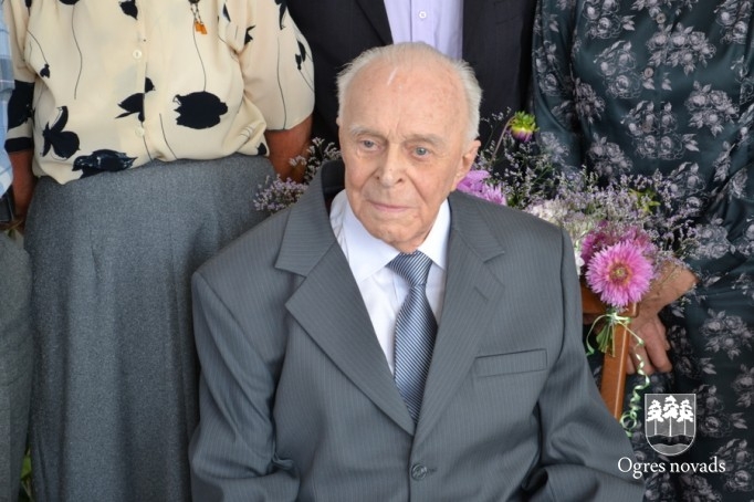 Jānis Liepiņš atzīmē 90 gadu jubileju