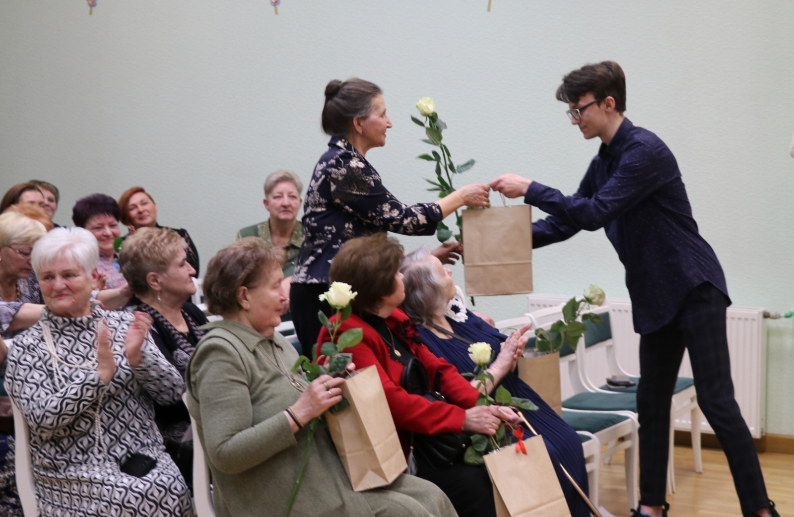 Jaunogres vidusskolai 50