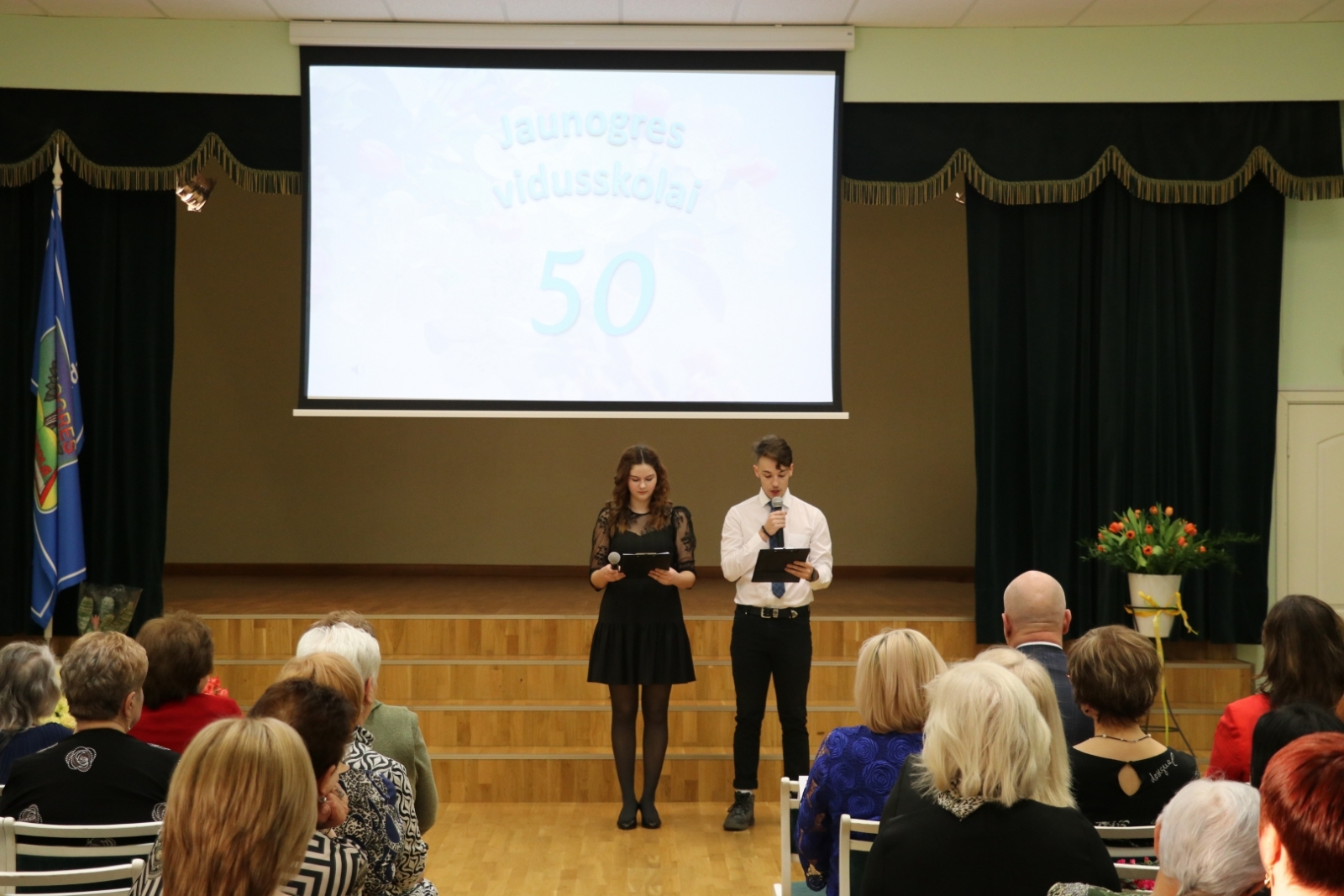 Jaunogres vidusskolai 50