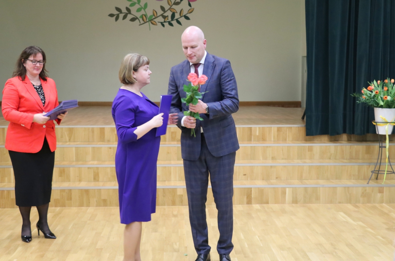 Jaunogres vidusskolai 50