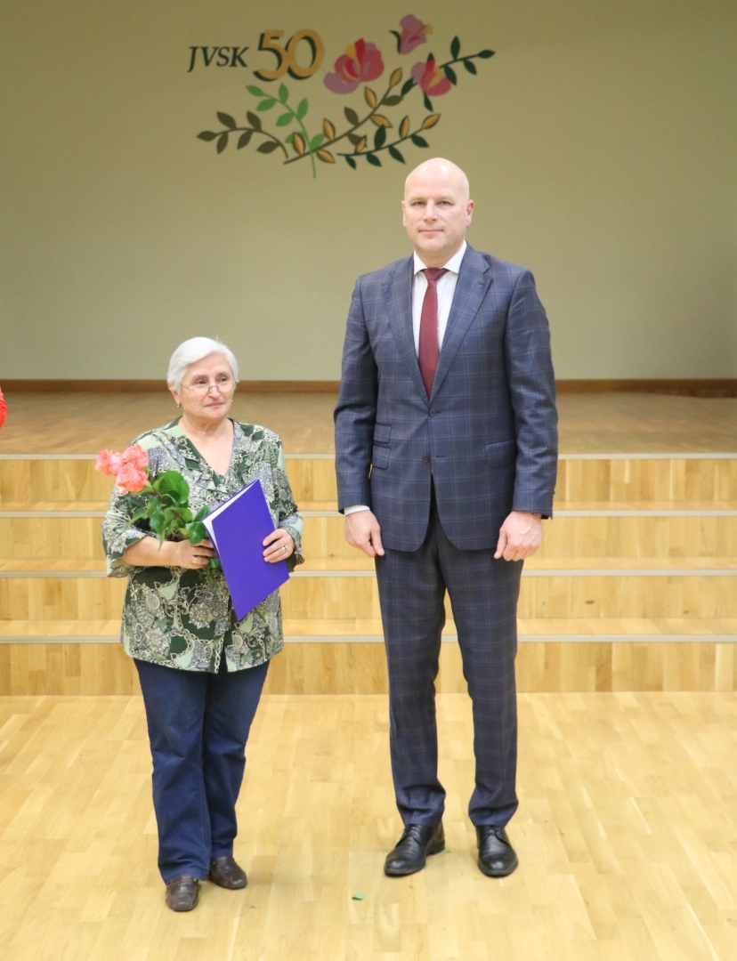 Jaunogres vidusskolai 50