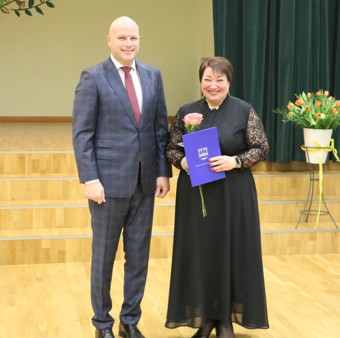 Jaunogres vidusskolai 50